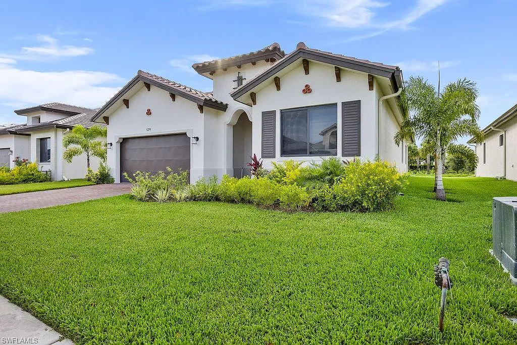 3 bed, 2.5 bath, 2256 sqft, $2,750 — Photo 1