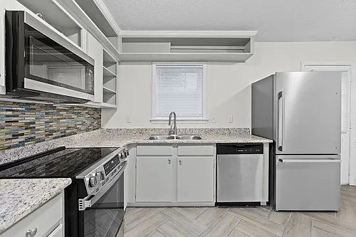 1303 W Meadowview Rd #F Photo 1 1303 W Meadowview Rd #F Photo 1