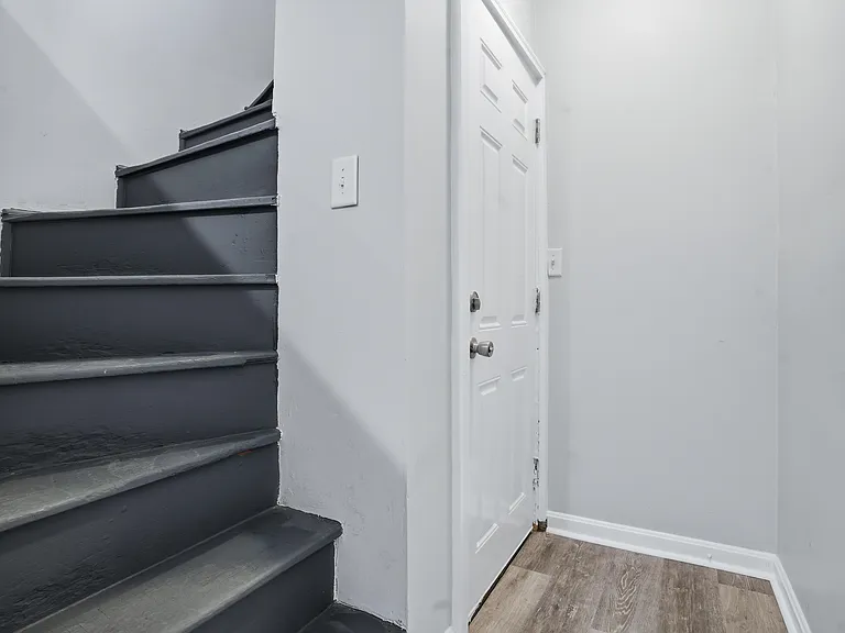 660 Public St #2 — Photo 22