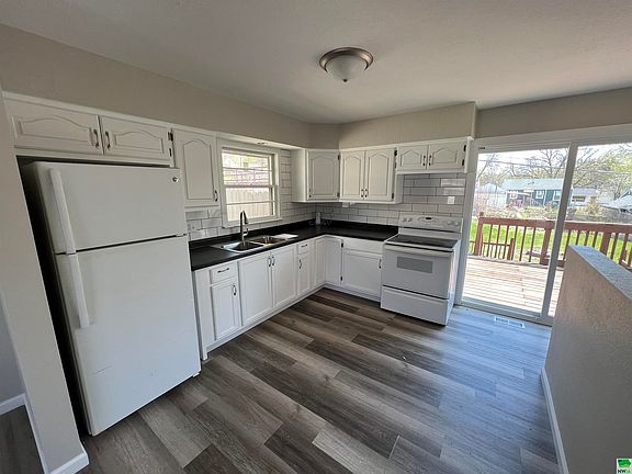 5th image of 3008 S Cornelia St