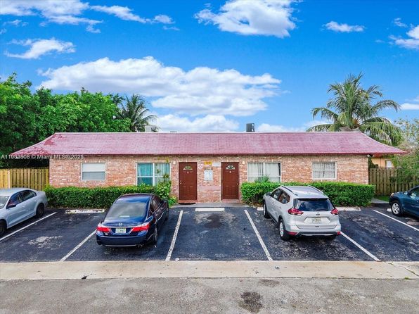 7740 SW 10th St UNIT 1