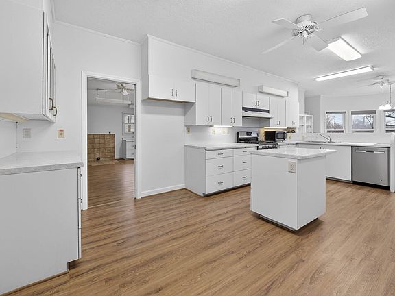 5th image of 306 Reynolds St NW