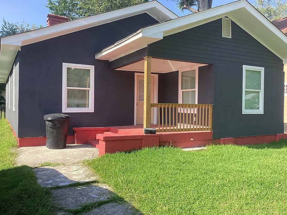 1107 Walnut St