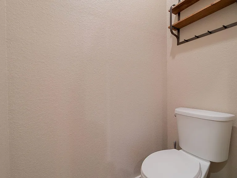 19546 Weathervane Way — Photo 30