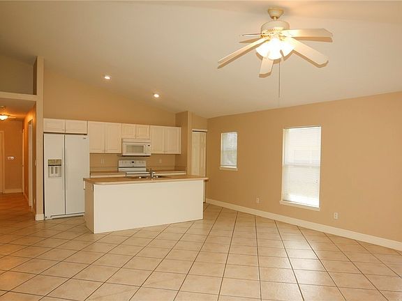 4th image of 4754 Leonard Blvd S