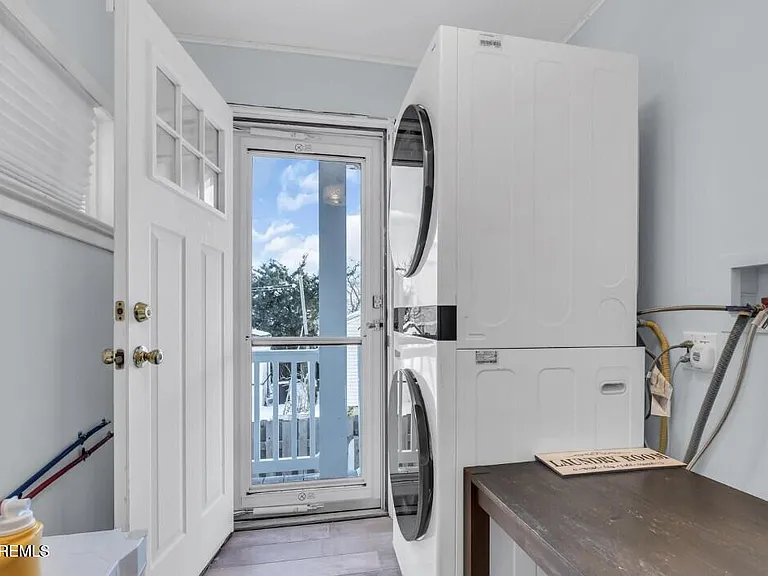 1510R Bay Blvd #UP — Photo 23