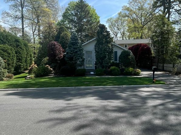 149 Chatham Avenue, Oakhurst, NJ 07755