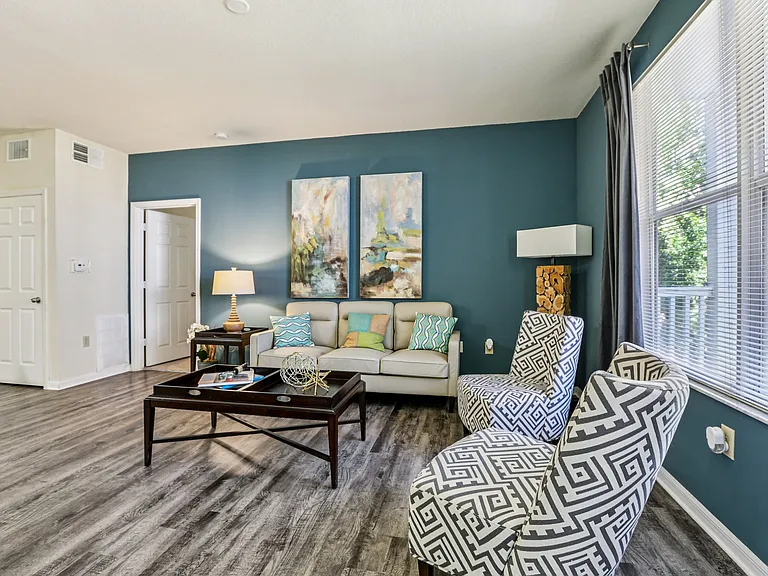 The Arbor Walk Apartments — Photo 7