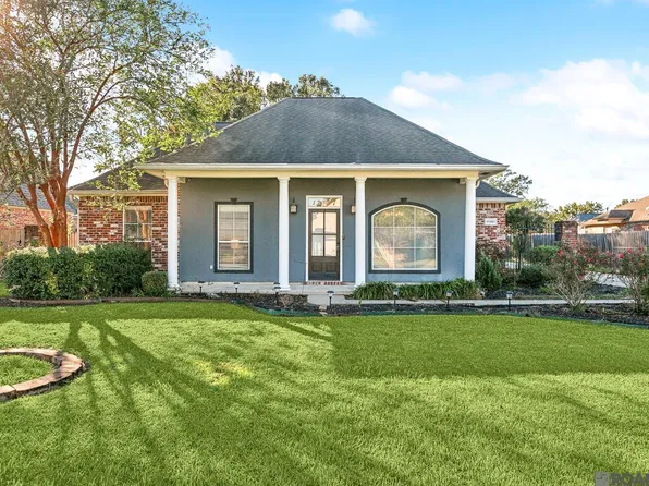17367 Les Chenier St, Prairieville, LA 70769