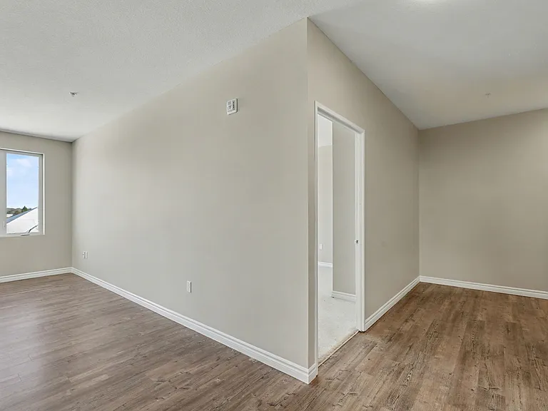 660 Garibaldi Ave — Photo 51
