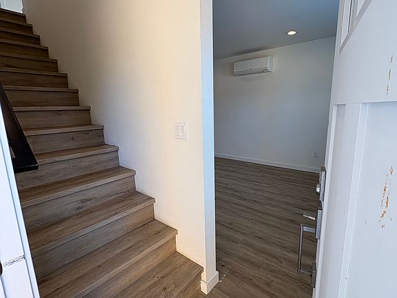 2nd image of 5017 S Roxbury St