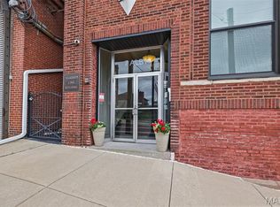 7 Alby St APT 9, Alton, IL 62002