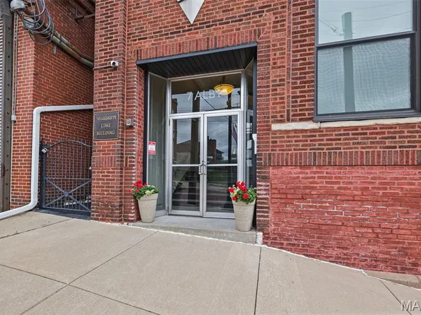 7 Alby St APT 9, Alton, IL 62002