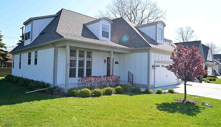 1st image of 50 River Ln