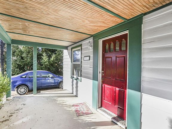 3rd image of 178 Hiawatha Ave