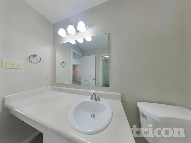 10907 Delphi Dr — Photo 10