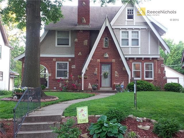 1st image of 609 E 72nd St