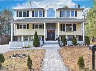 49 Heather Row, Tewksbury, MA 01876