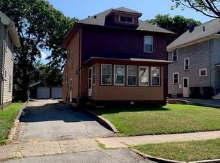 35 Malling Dr, Rochester, NY 14621