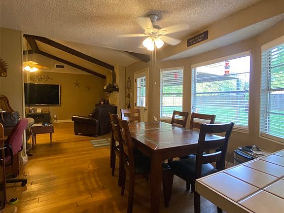 5th image of 1390 Willow Bend Dr