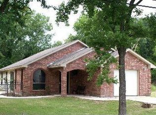 1601 Franklin St, Bonham, TX 75418