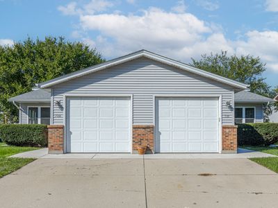 708-10 Michigan Ave, South Elgin, IL, 60177