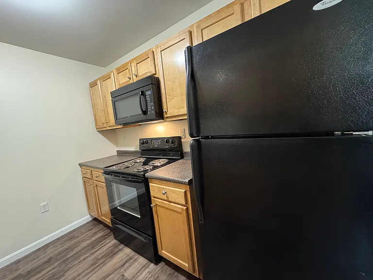 Redstone Apartments — Photo 38