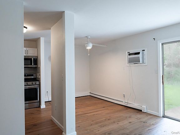 4th image of 8 Ivy Ct APT B