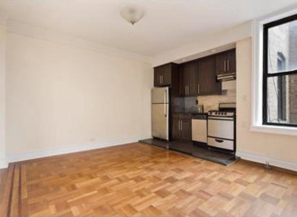 1st image of 414 W 44th St APT 6J