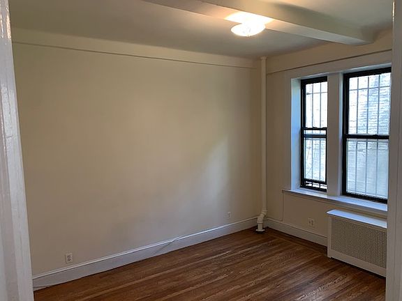 4th image of 325 W 77th St APT 2D
