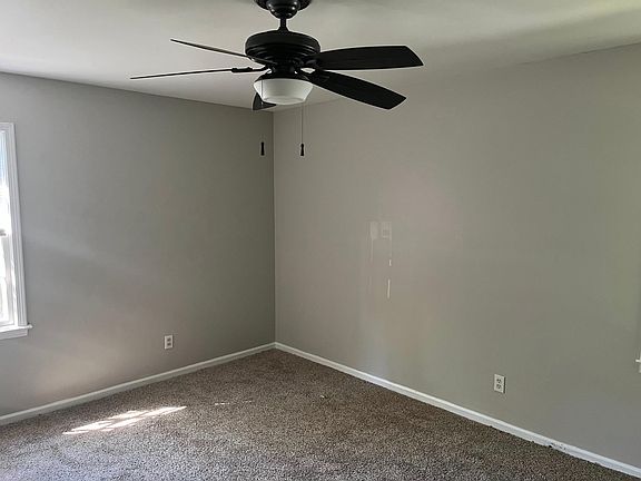 4th image of 3495 Gowan Dr