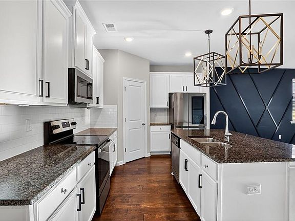 4th image of 1553 Spring Hollow Way