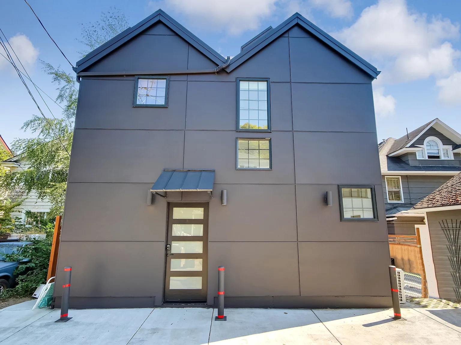 2 bed, 1000 sqft, $2,995 — Photo 1