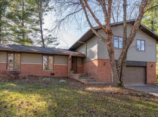 214 E Rusgan Dr, Bloomington, IN 47408