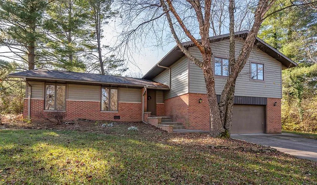 214 E Rusgan Dr photo 1