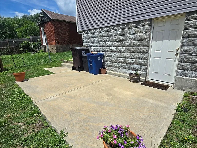3025 Hazelhurst Ave — Photo 20