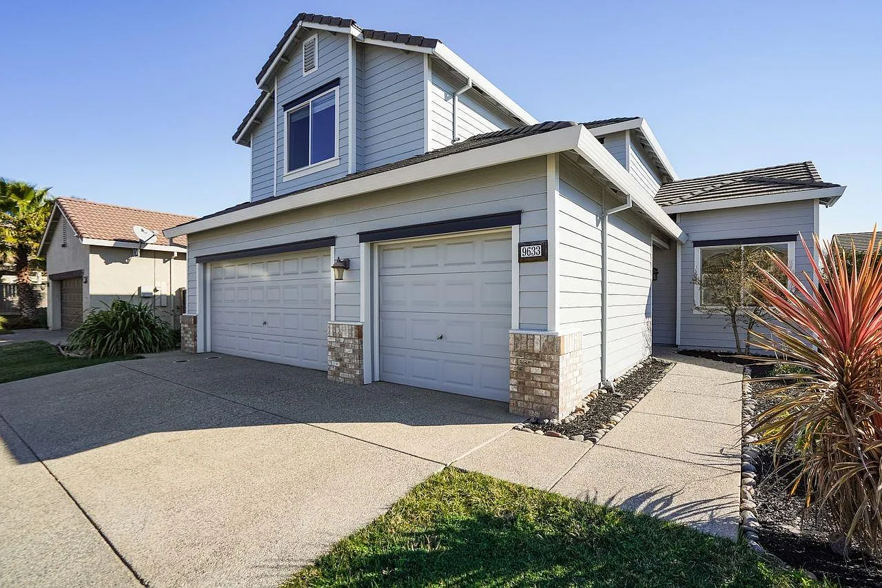 9633 Richlyn Way photo 1