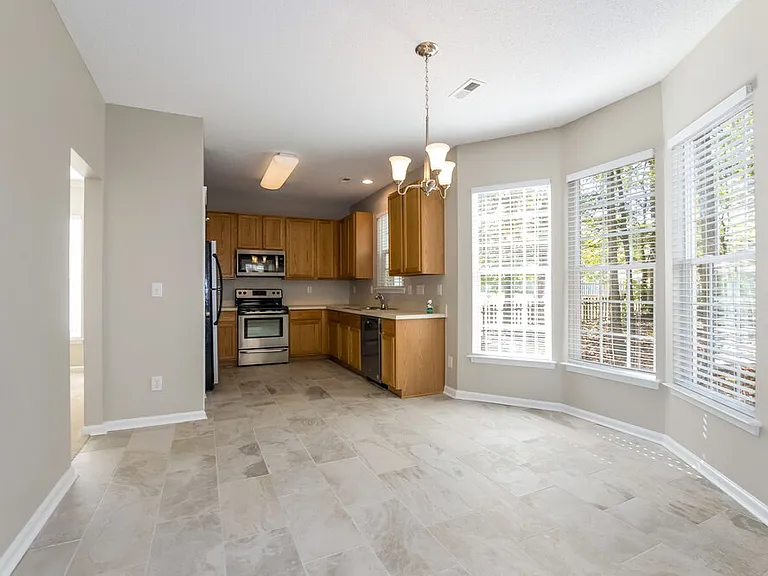 4521 Hyperion Ct — Photo 4