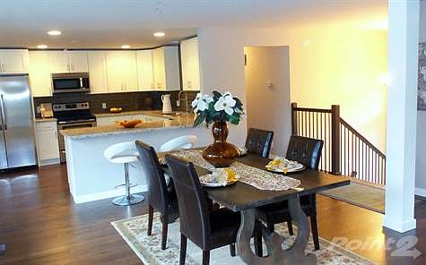 Gorgeous Sprawling Hardwood Floors Thru-Out Top Floor