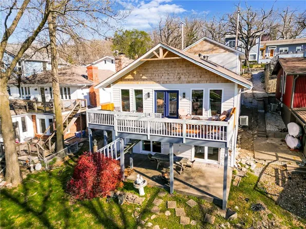 31 Y St, Lake Lotawana, MO 64086