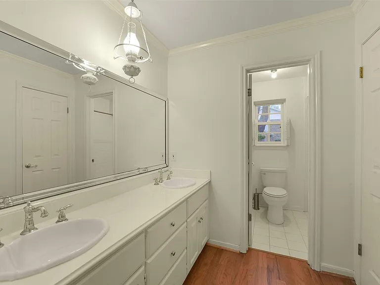 110 Hillcrest Dr — Photo 35