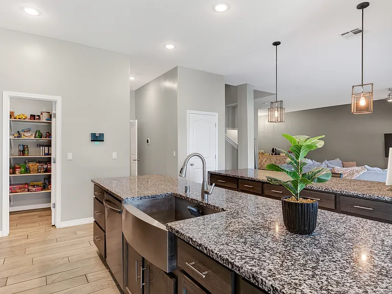 13637 Baja Vista Ct — Photo 22