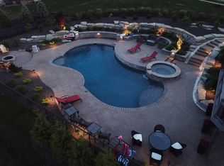 595 Red Bank Dr, White Lake, MI
