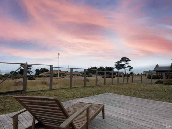 14771 Cypress Point Road, Manchester, CA 95459