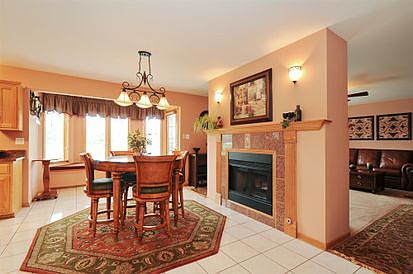 4th image of 2812 Chayes Park Dr