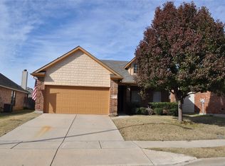 3220 Florian Ln, Fort Worth, TX 76108