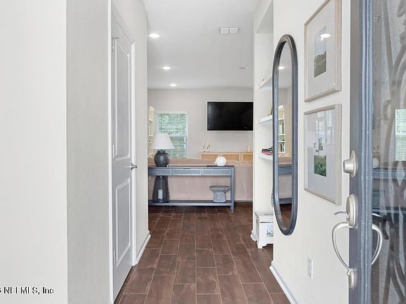 5th image of 13756 HARLOWTON Avenue