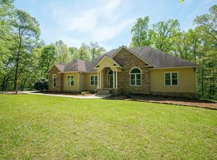 61 Deer Creek Dr, Forsyth, GA 31029