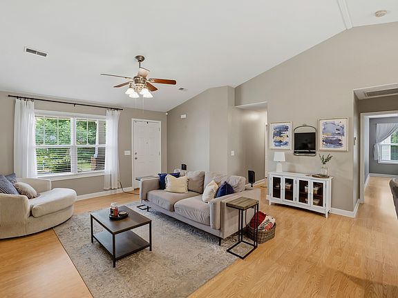 4th image of 6019 Chickadee Cir