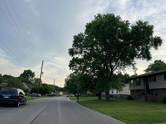 4th image of 4368 Baton Rouge Dr